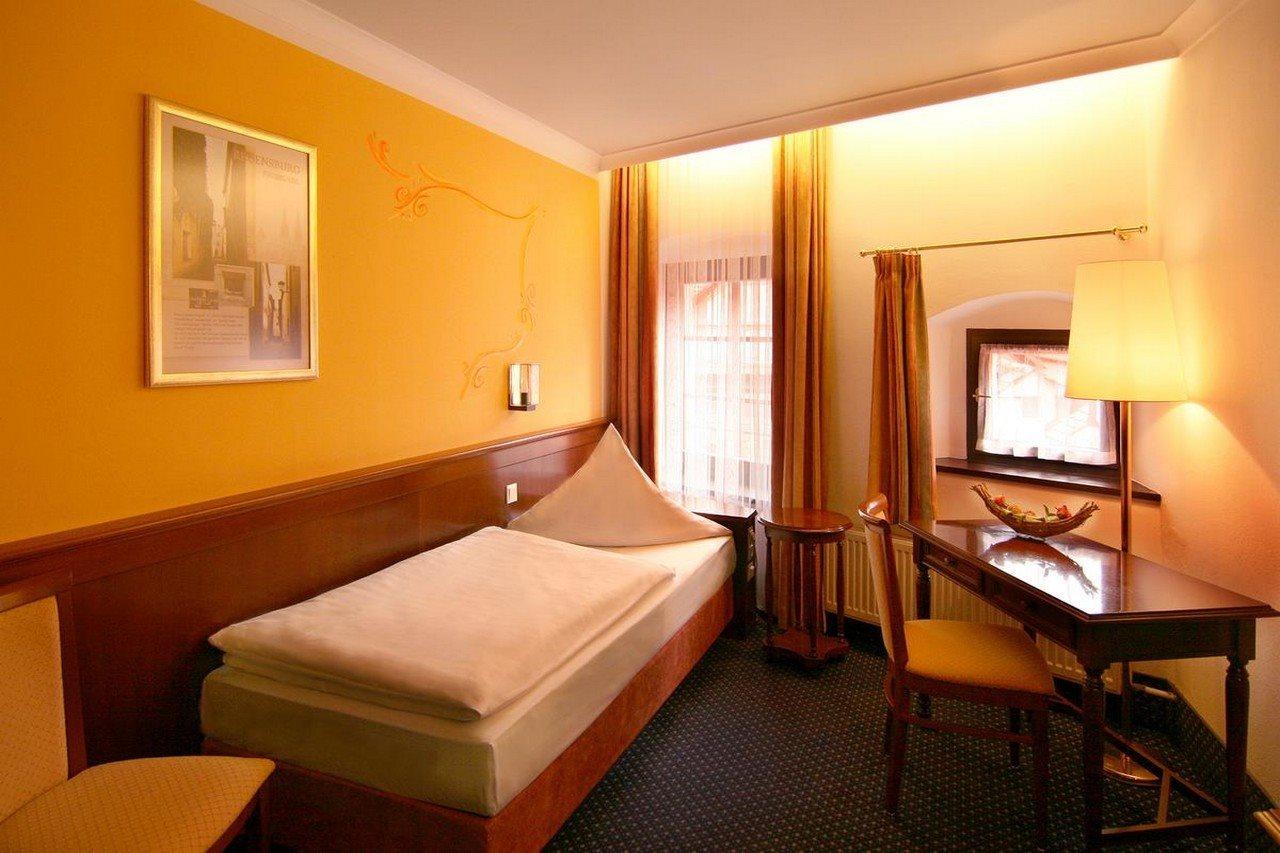Altstadthotel Arch Regensburg Dış mekan fotoğraf